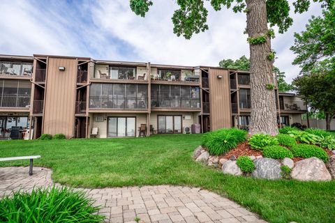 Condo For Sale - 151 Lake Avenue<br/> Kandiyohi County, Spicer, MN 56288