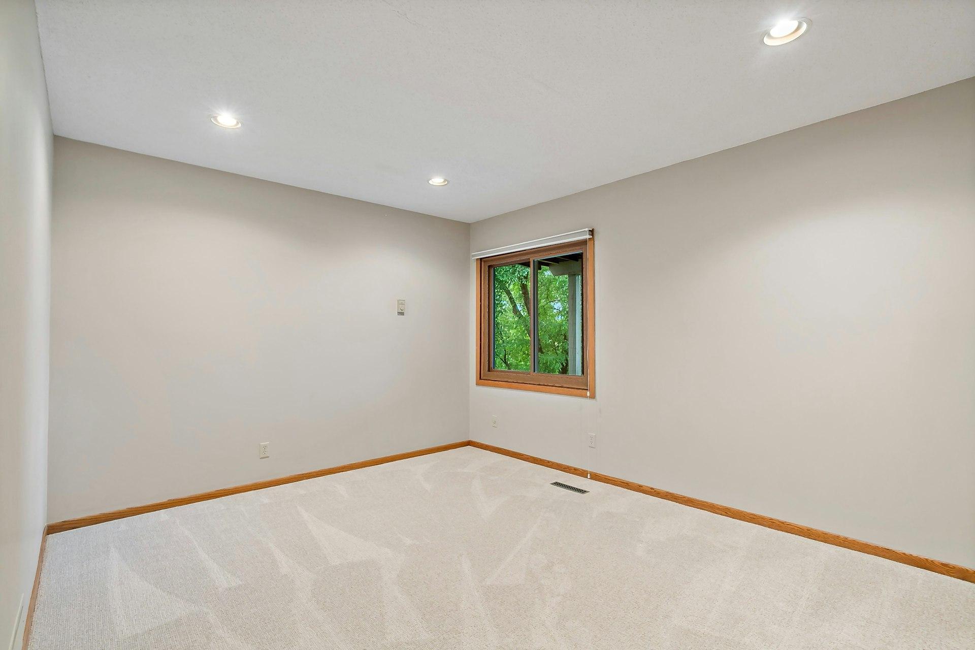 15466 Village Woods Drive, Eden Prairie, Minnesota image 30