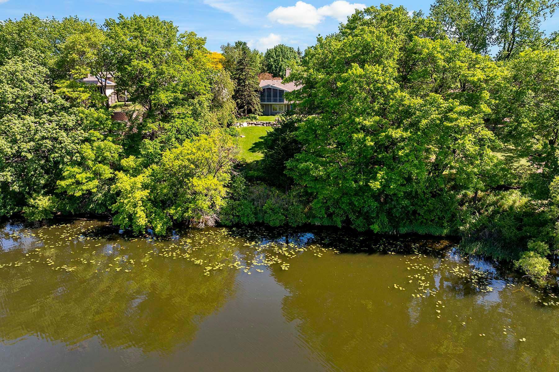 15466 Village Woods Drive, Eden Prairie, Minnesota image 44
