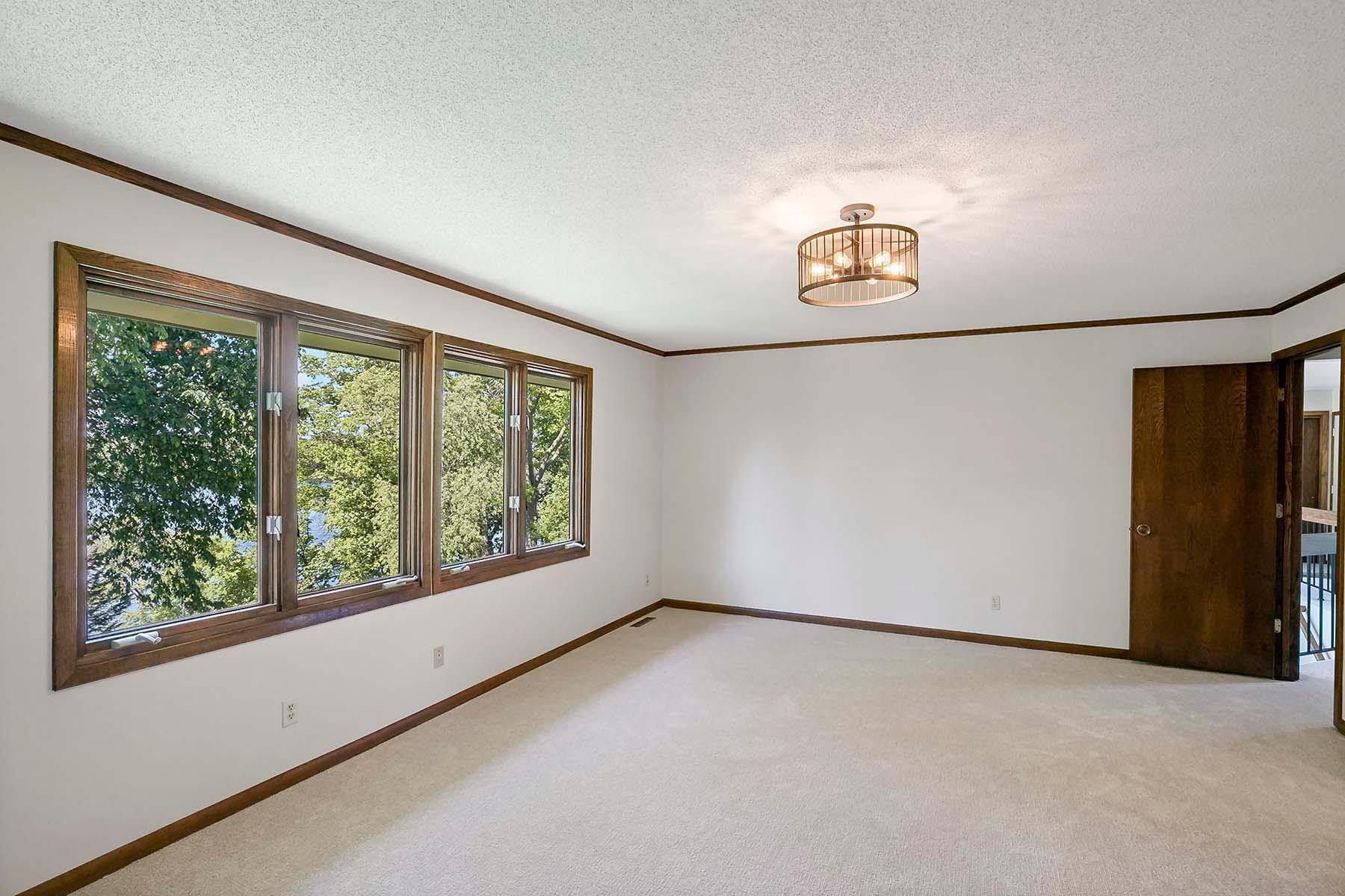 15466 Village Woods Drive, Eden Prairie, Minnesota image 19