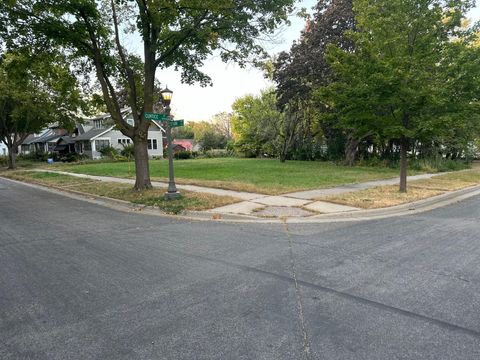Vacant Land For Sale - 421 Curtice Street<br/> Ramsey County, Saint Paul, MN 55107