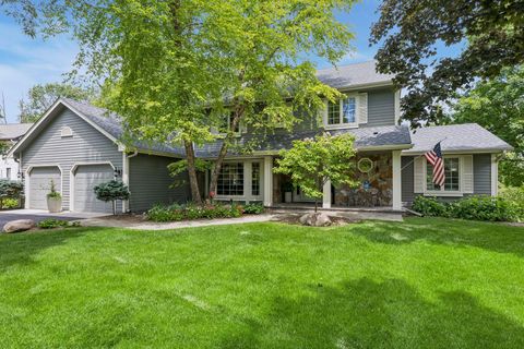 Homes For Sale - 940 Brockton Lane<br/> Plymouth, MN 55447