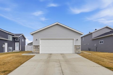 Homes For Sale - 6769 70th Avenue<br/> Horace, ND 58047