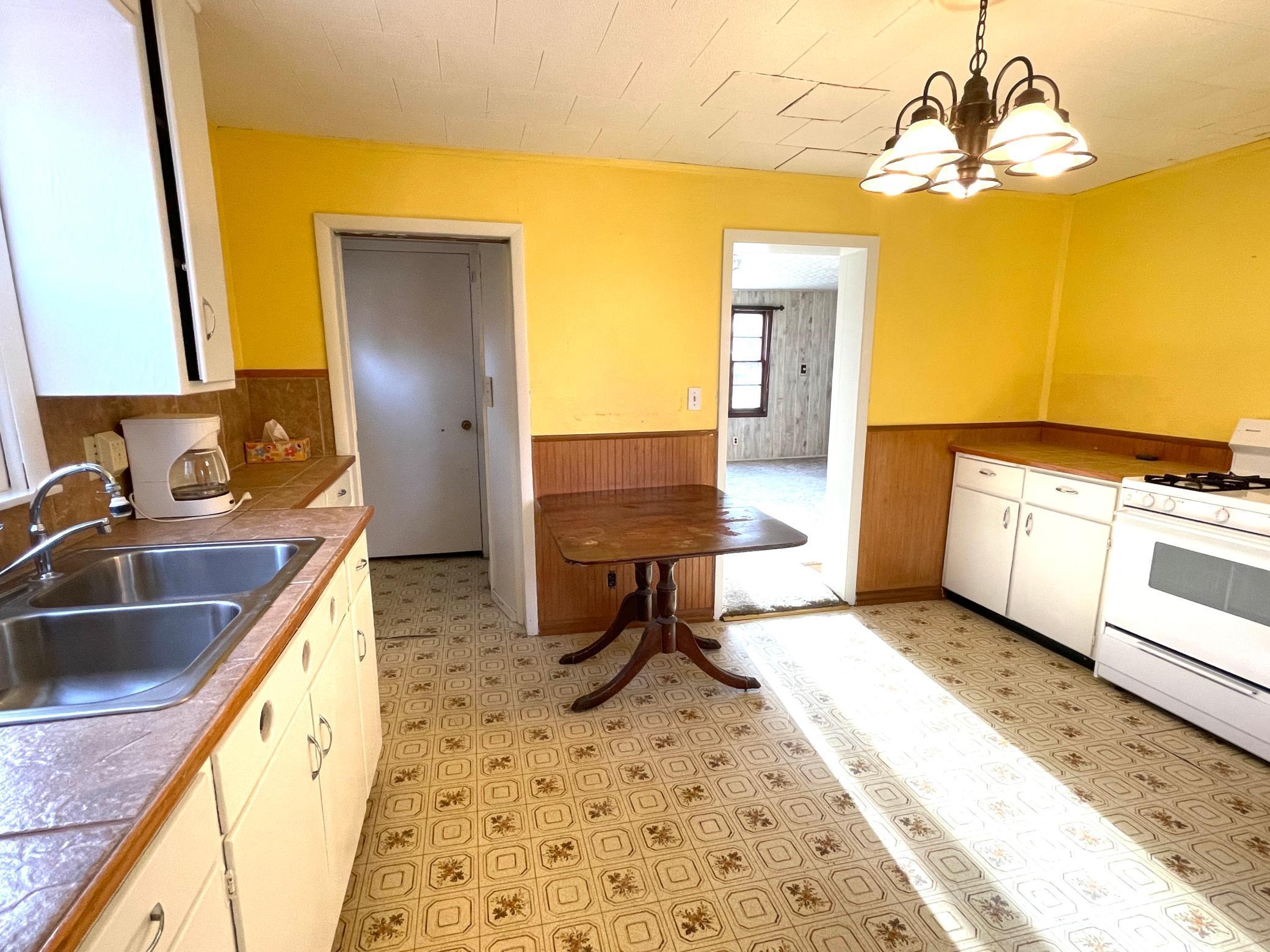 839 Clement Street, Worthington, Minnesota image 12