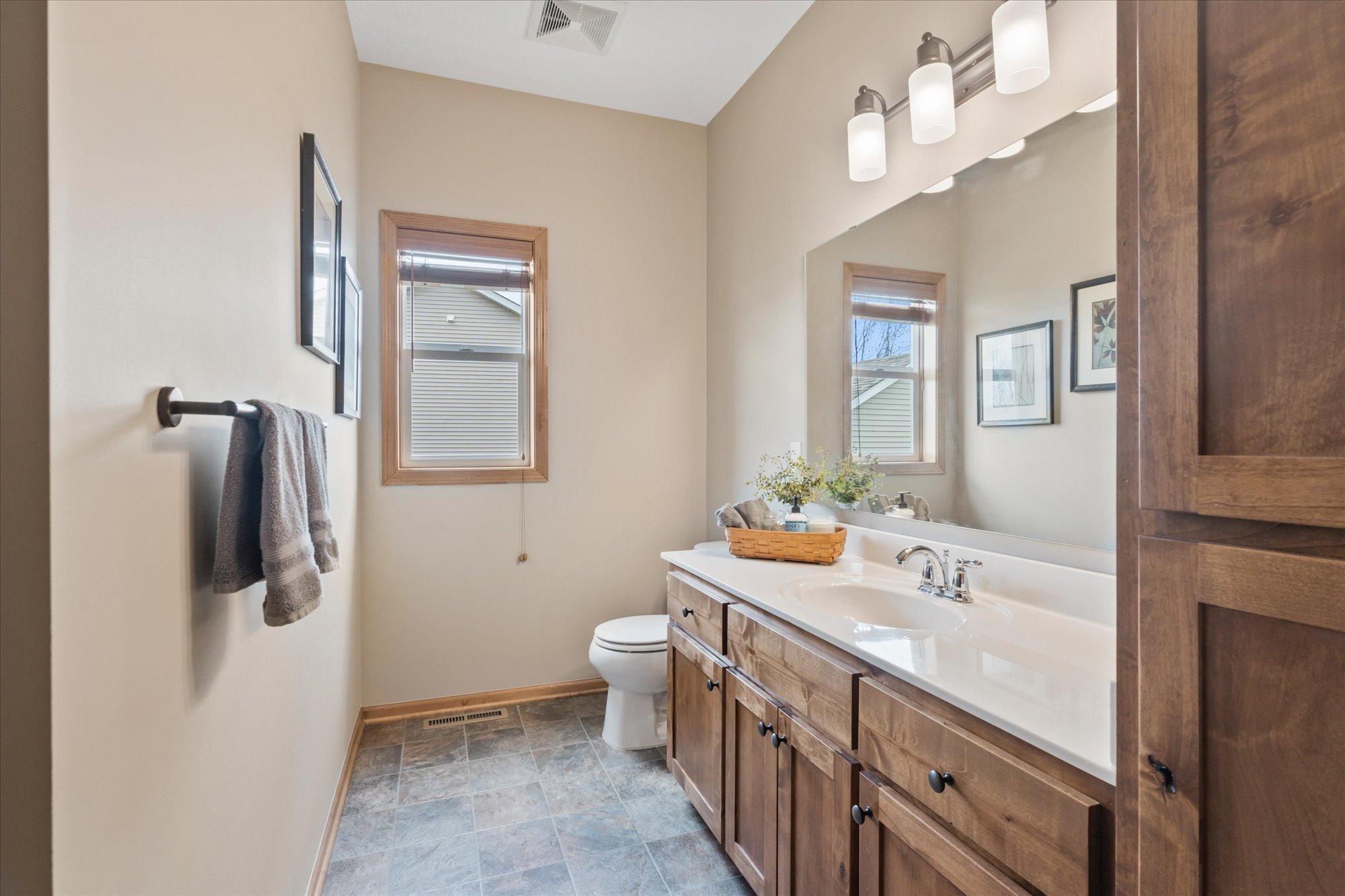 8933 197th Street, Lakeville, Minnesota image 32