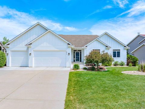 Homes For Sale - 1874 Tierney Drive<br/> Hastings, MN 55033