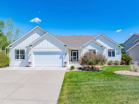 Homes For Sale - 1874 Tierney Drive<br/> Dakota County, Hastings, MN 55033