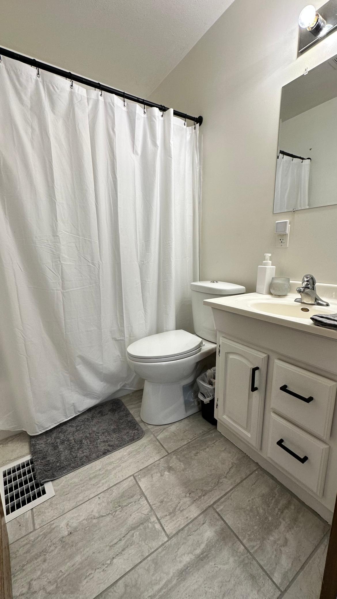 1707 Hillview Lane, Rochester, Minnesota image 10