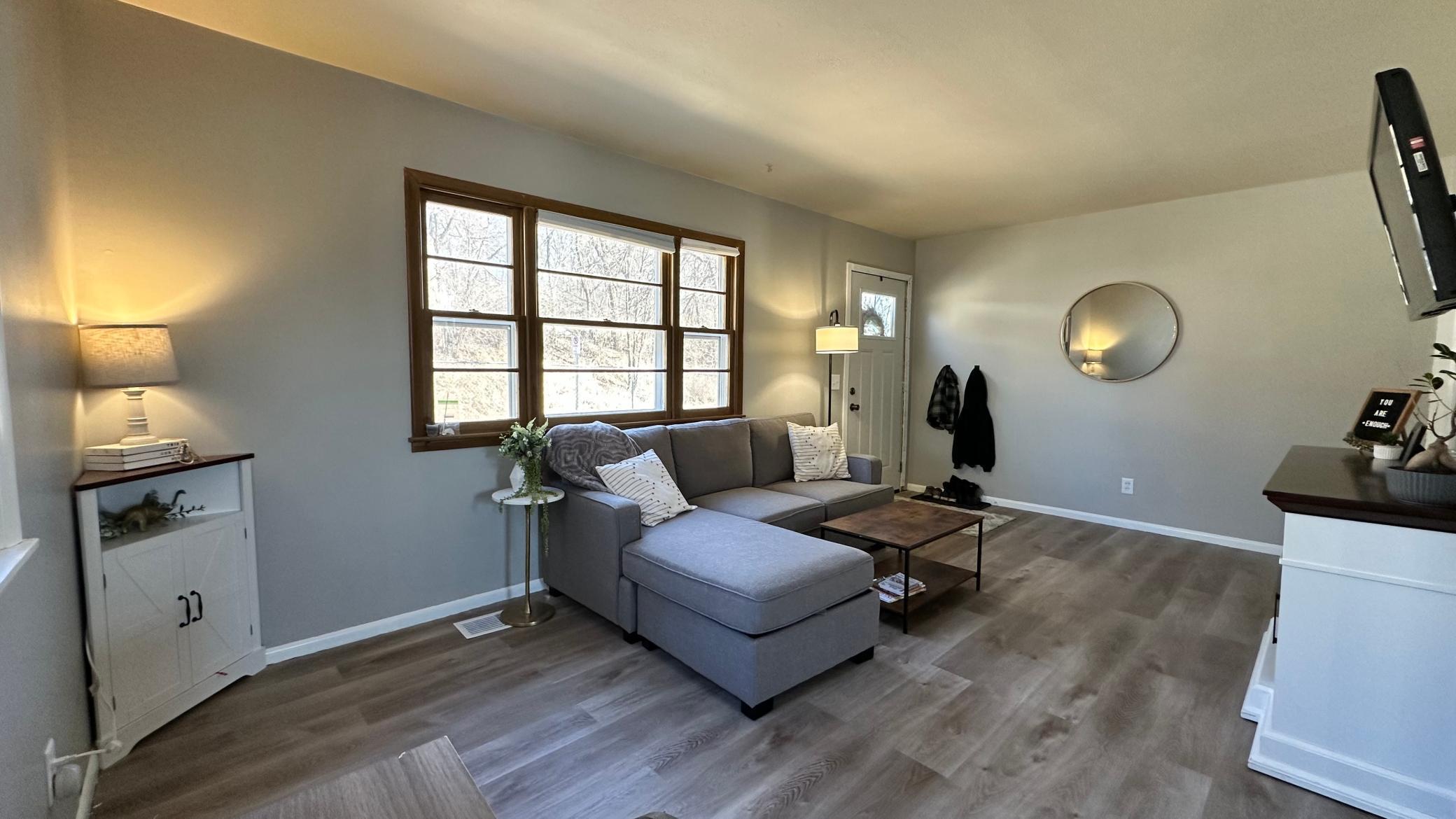1707 Hillview Lane, Rochester, Minnesota image 4