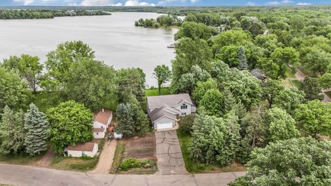 Homes For Sale - 9900 W Lake Court<br/> Rice, MN 56367