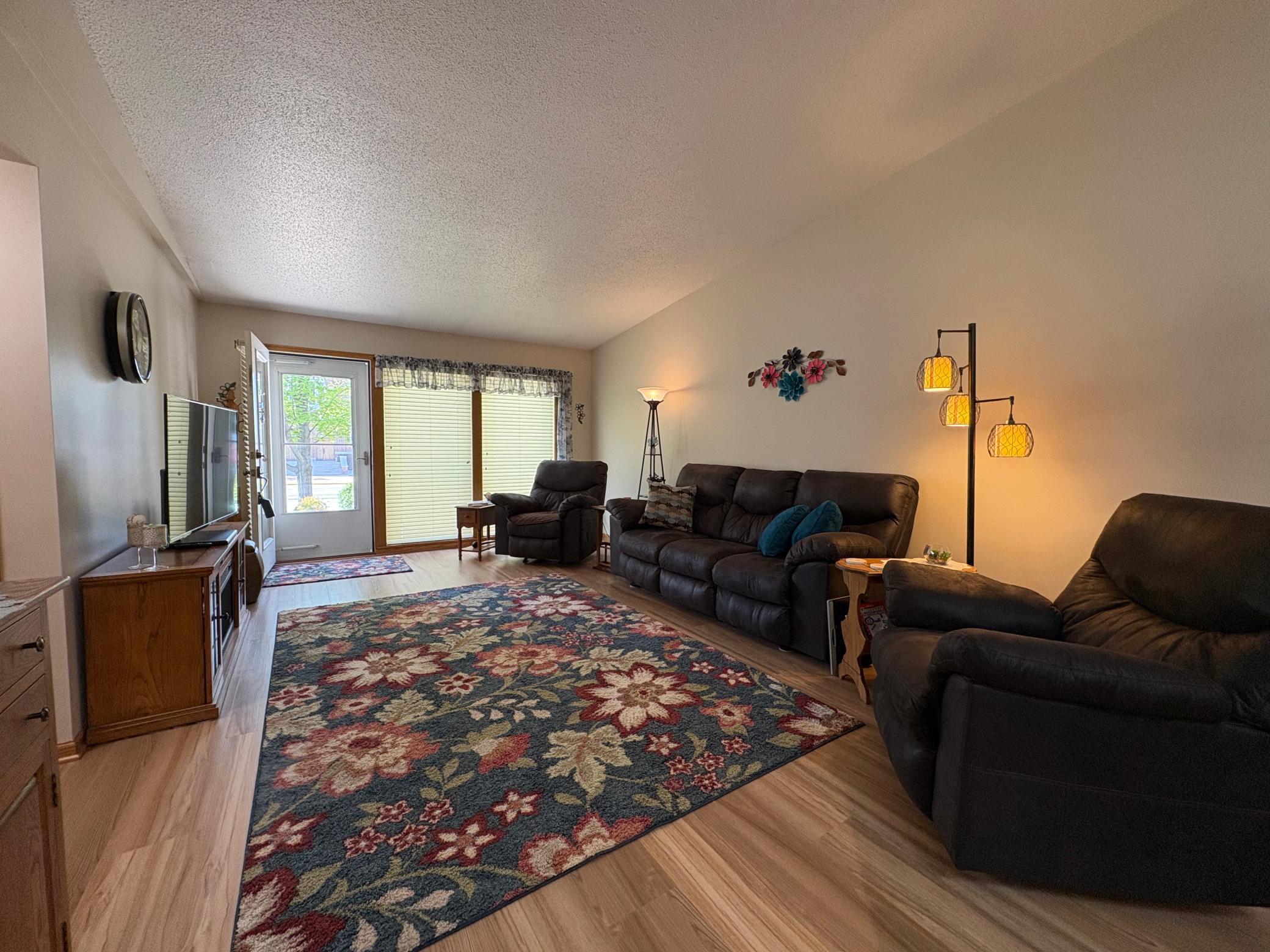 40 W Broadway, Plainview, Minnesota image 9