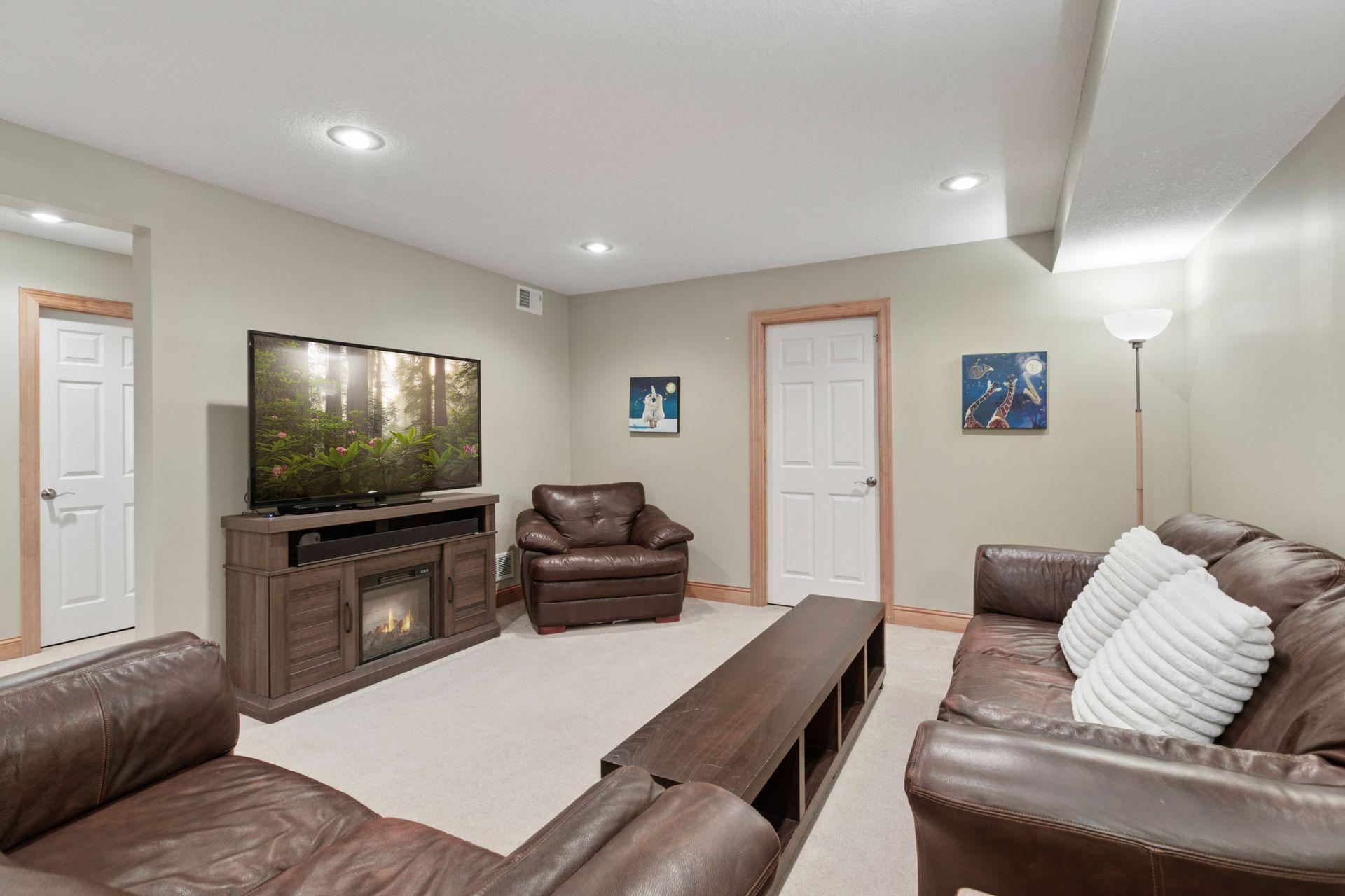 1308 Skywood Lane, Fridley, Minnesota image 33