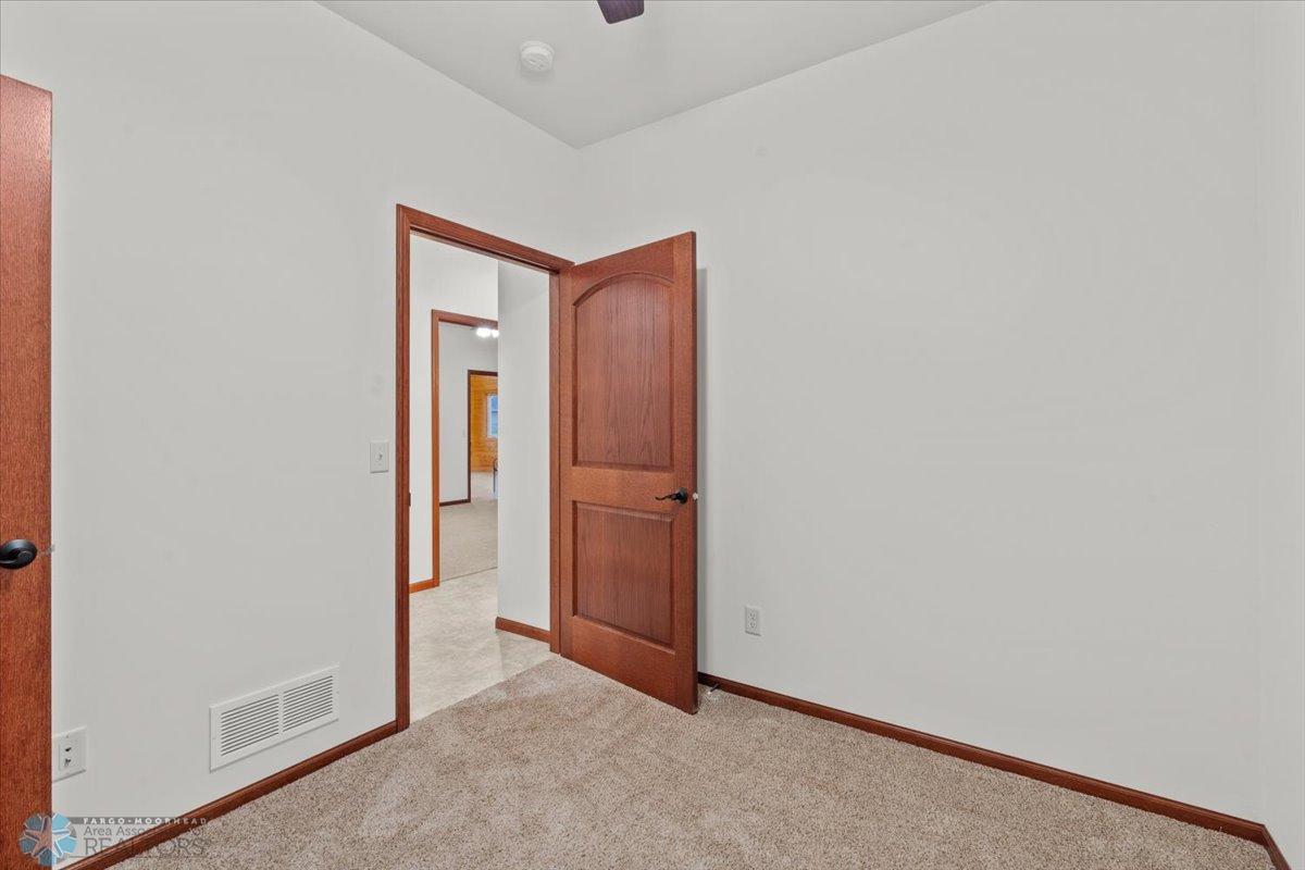 405 Oak Street, Breckenridge, Minnesota image 28