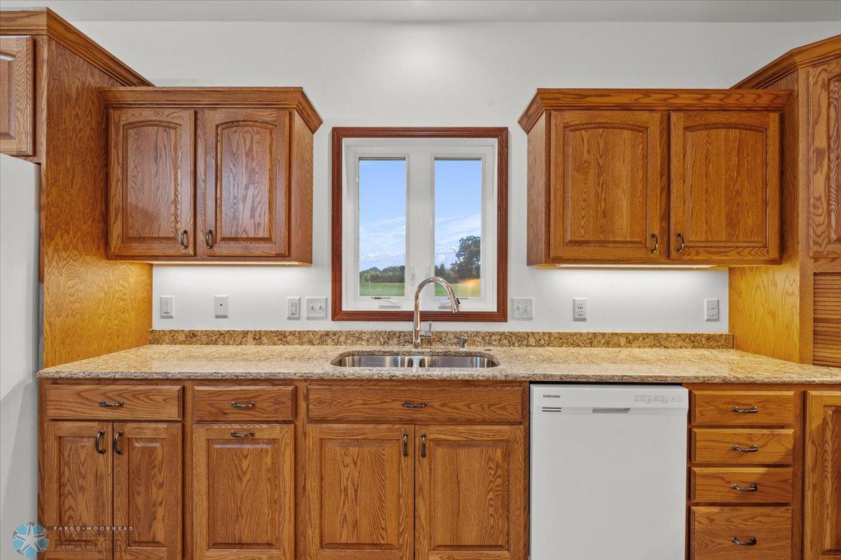 405 Oak Street, Breckenridge, Minnesota image 15