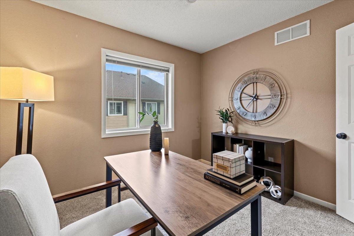 6491 Regency Lane, Eden Prairie, Minnesota image 13