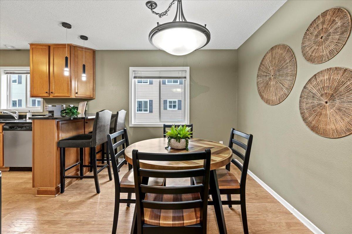 6491 Regency Lane, Eden Prairie, Minnesota image 5