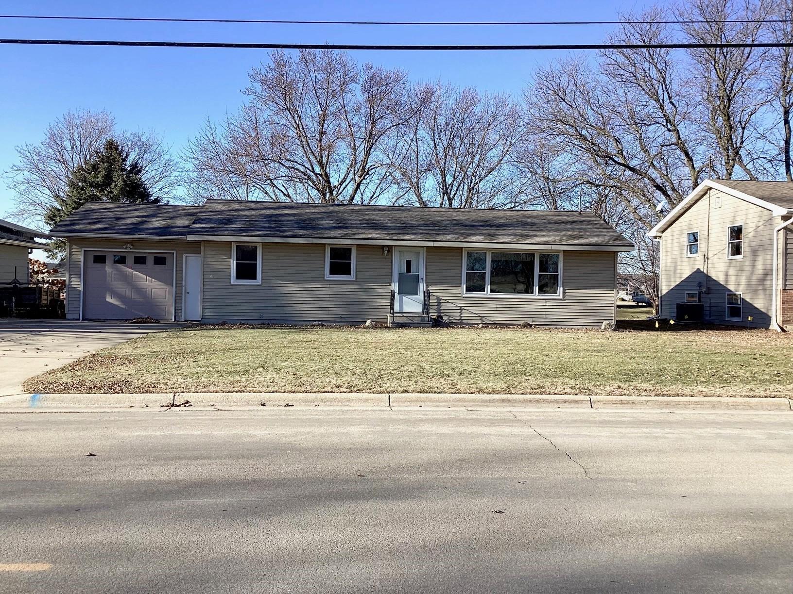 410 Independence Avenue, Clarks Grove, Minnesota image 1