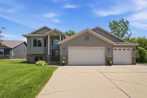 Homes For Sale - 1306 Iris Lane<br/> Saint Joseph, MN 56374