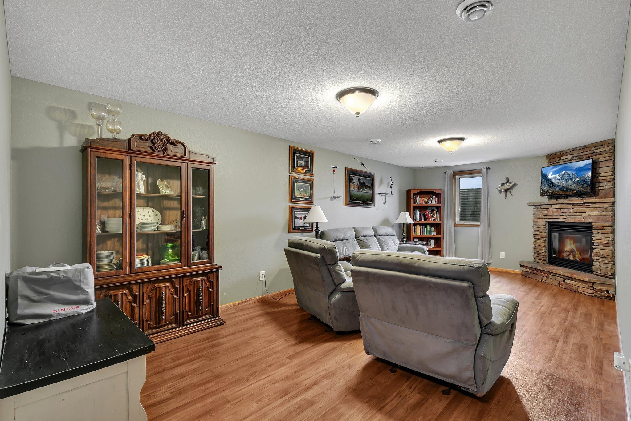 2208 23rd Street, Willmar, Minnesota image 26