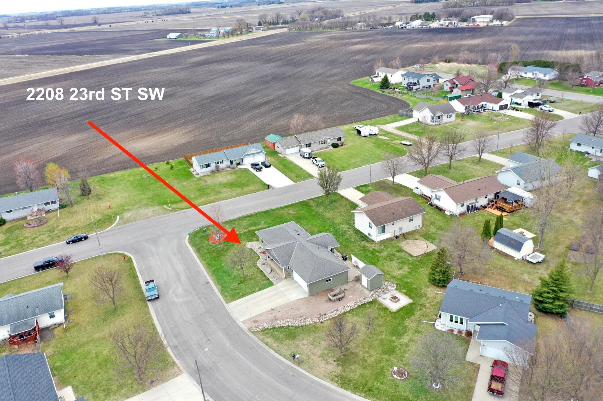 2208 23rd Street, Willmar, Minnesota image 6