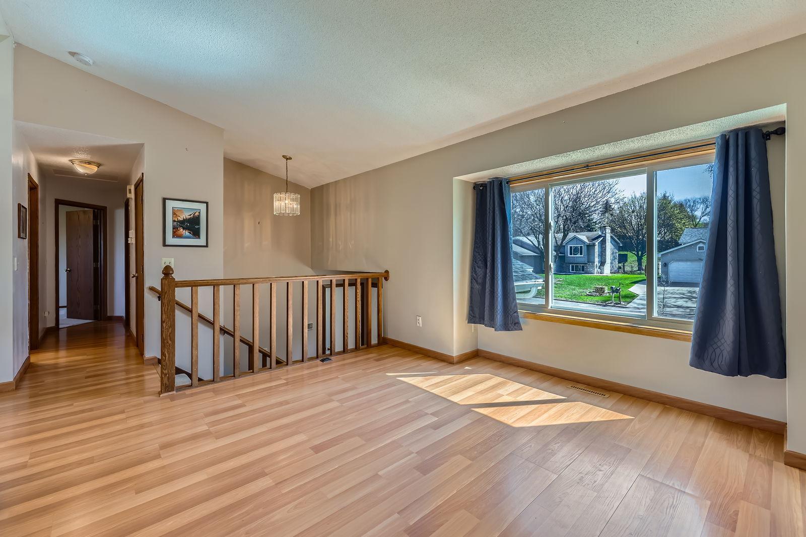 13920 Xerxes Avenue, Burnsville, Minnesota image 3