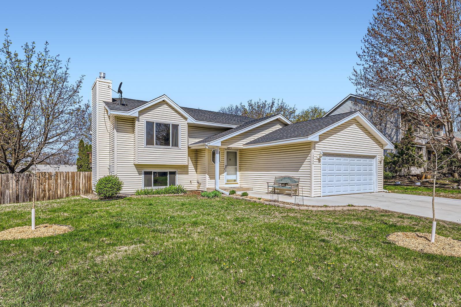 13920 Xerxes Avenue, Burnsville, Minnesota image 1