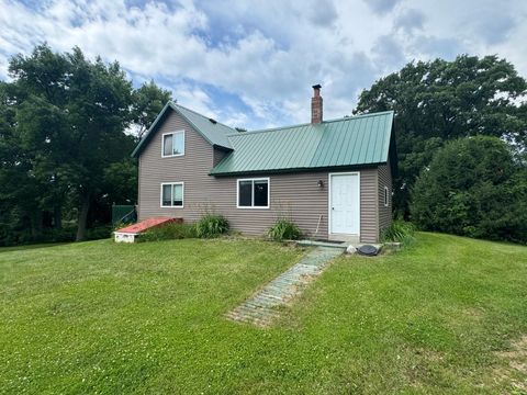Homes For Sale - 29588 State Highway 29<br/> Starbuck, MN 56381