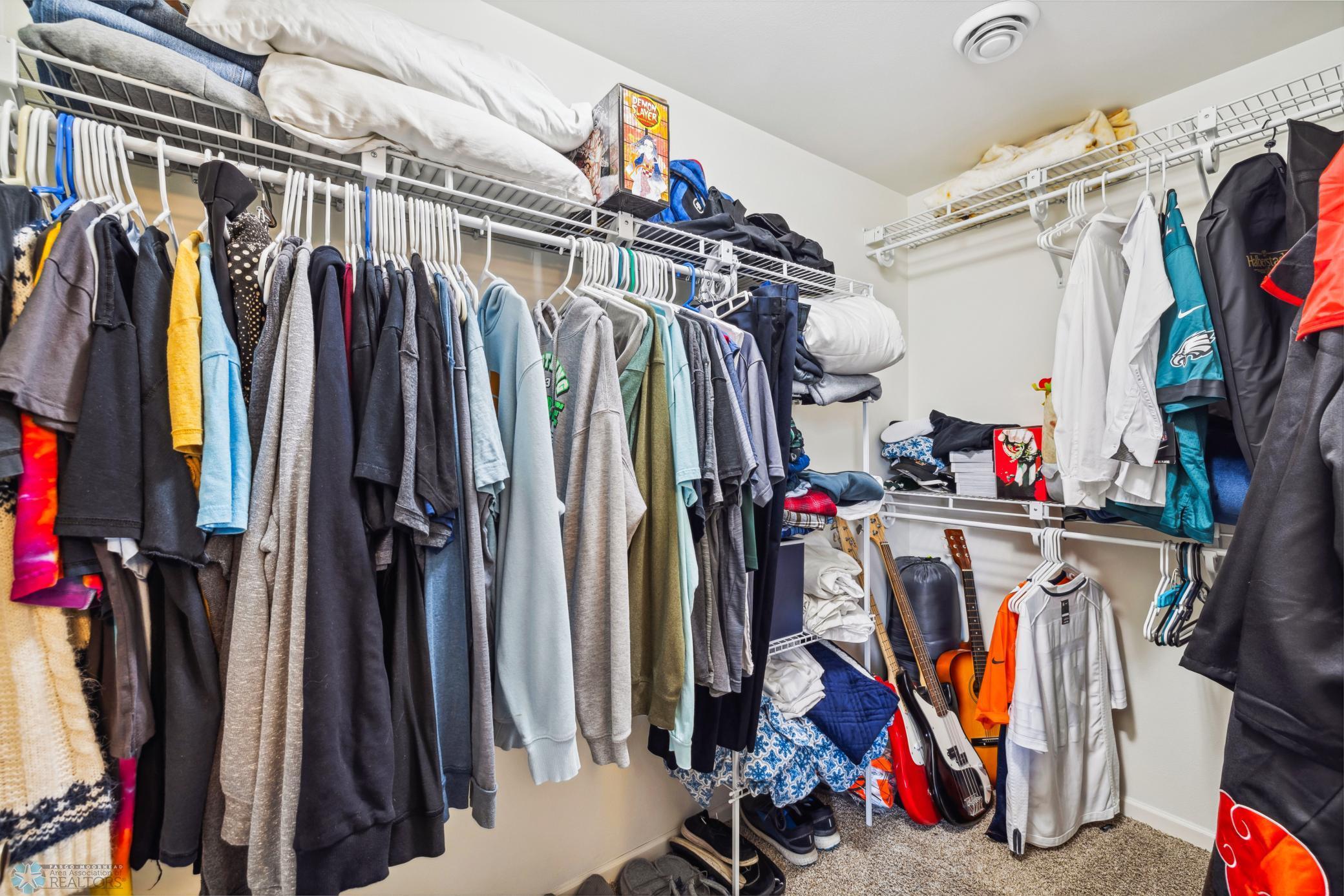 West Fargo, North Dakota 58078, United States, 6 Bedrooms Bedrooms, ,4 BathroomsBathrooms,Residential,Pending,47467