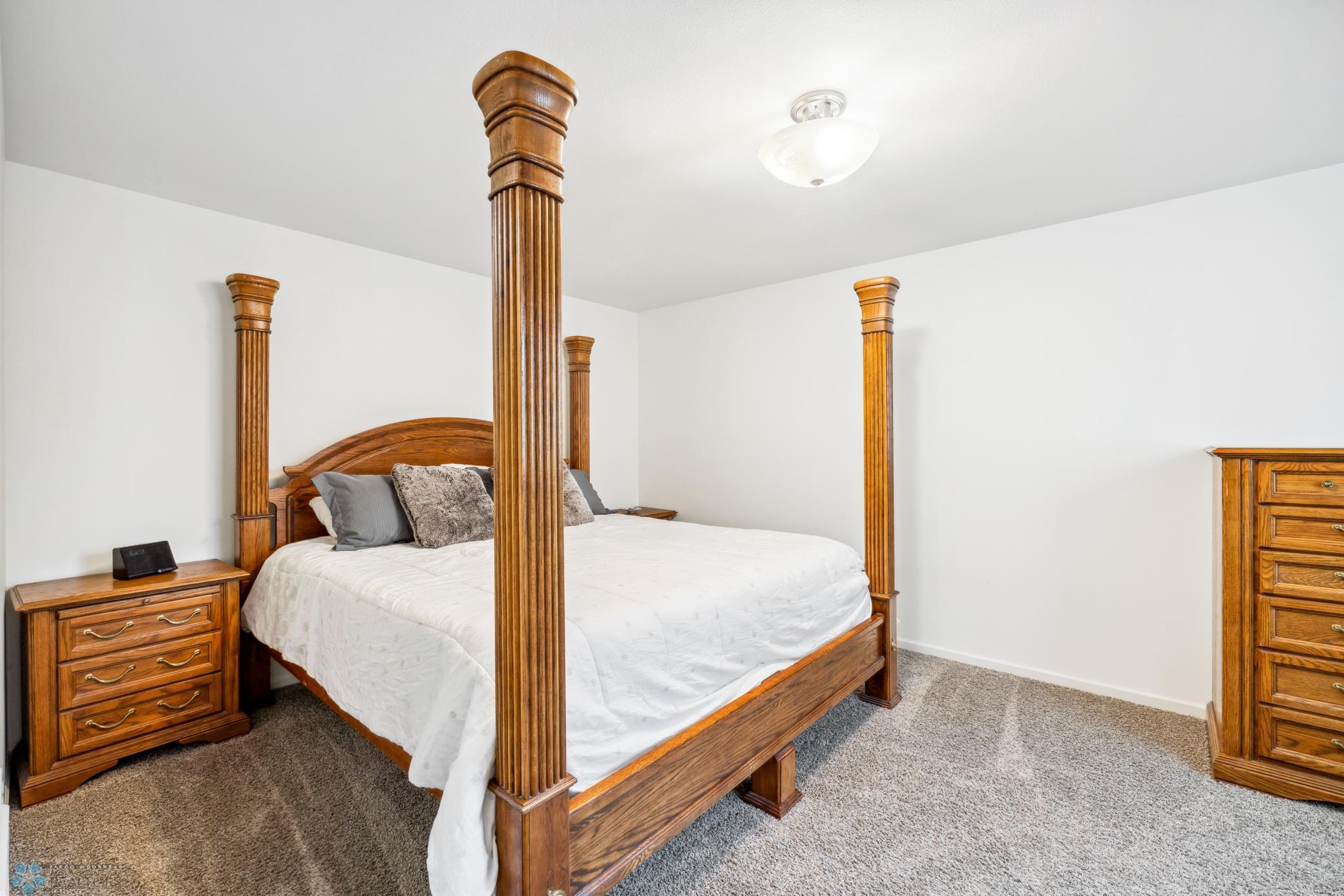 West Fargo, North Dakota 58078, United States, 6 Bedrooms Bedrooms, ,4 BathroomsBathrooms,Residential,Pending,47467