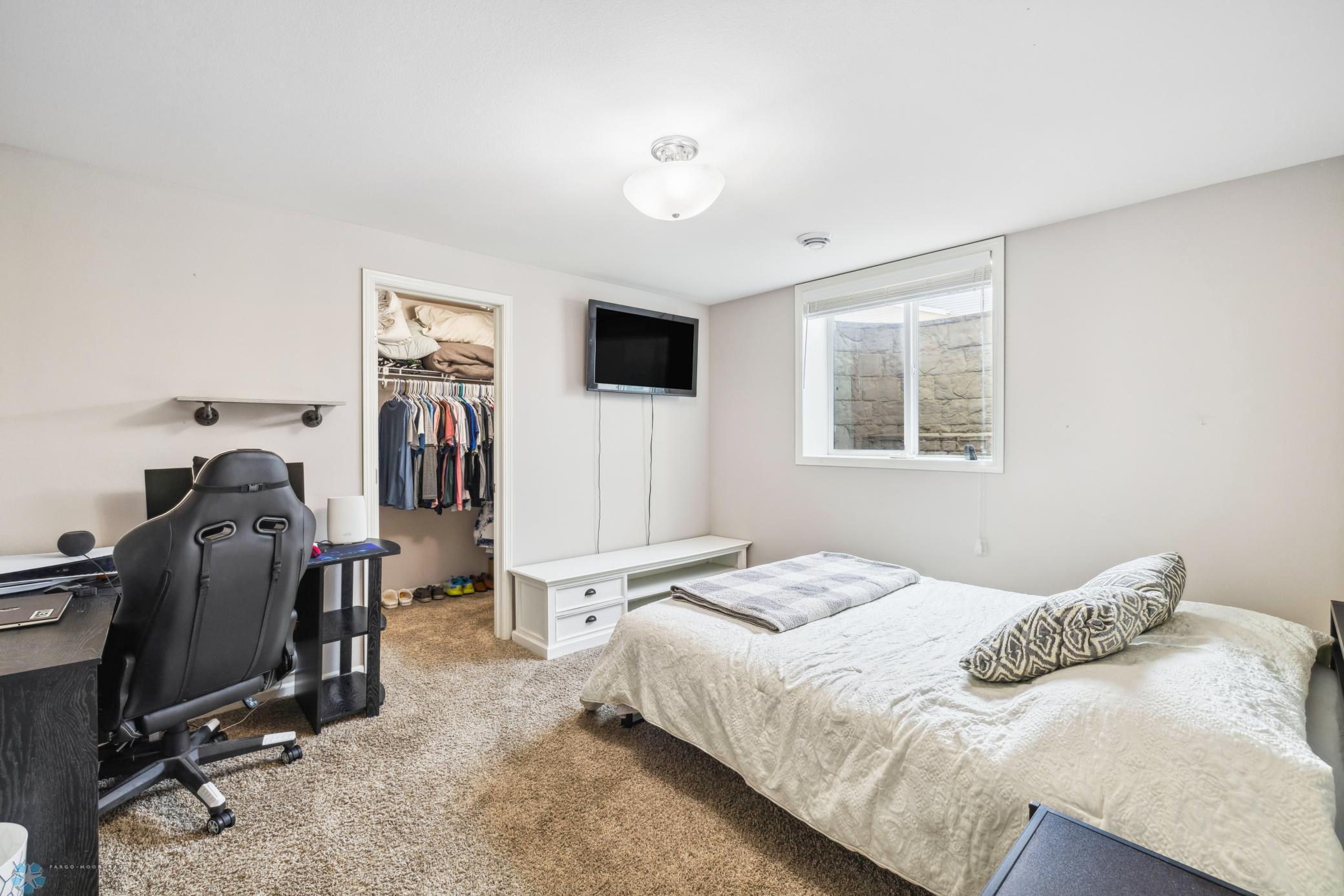 West Fargo, North Dakota 58078, United States, 6 Bedrooms Bedrooms, ,4 BathroomsBathrooms,Residential,Pending,47467