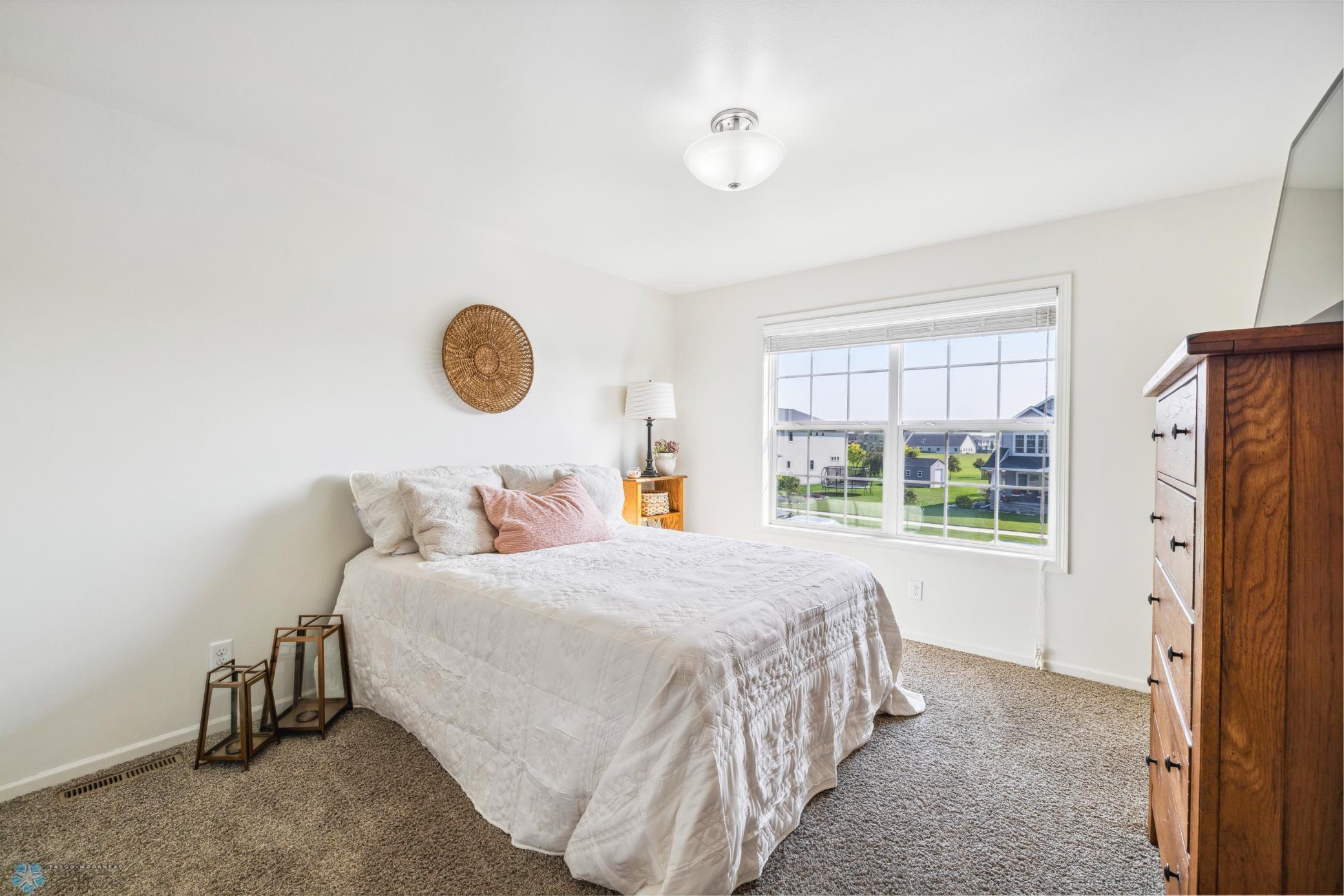 West Fargo, North Dakota 58078, United States, 6 Bedrooms Bedrooms, ,4 BathroomsBathrooms,Residential,Pending,47467