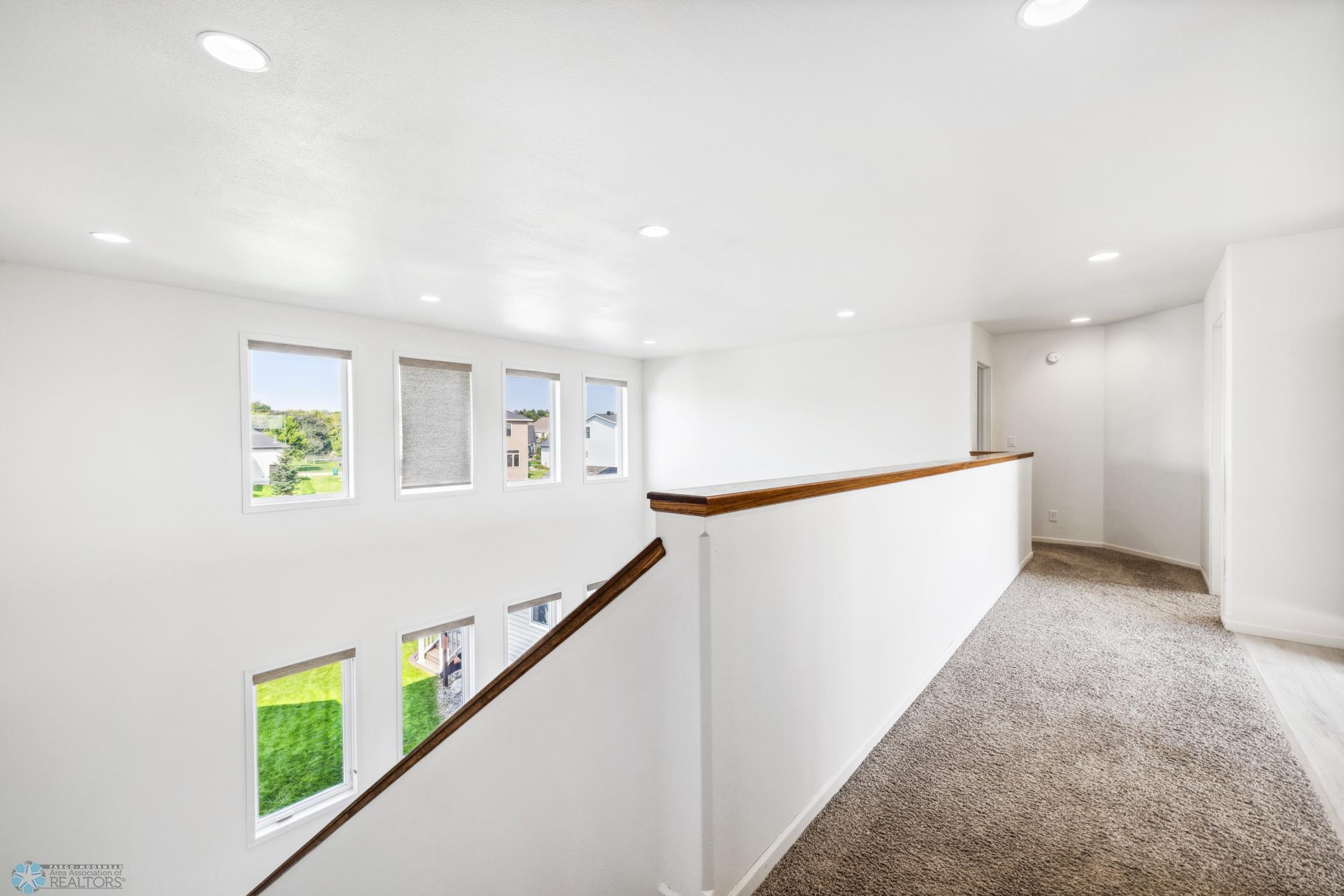 West Fargo, North Dakota 58078, United States, 6 Bedrooms Bedrooms, ,4 BathroomsBathrooms,Residential,Pending,47467