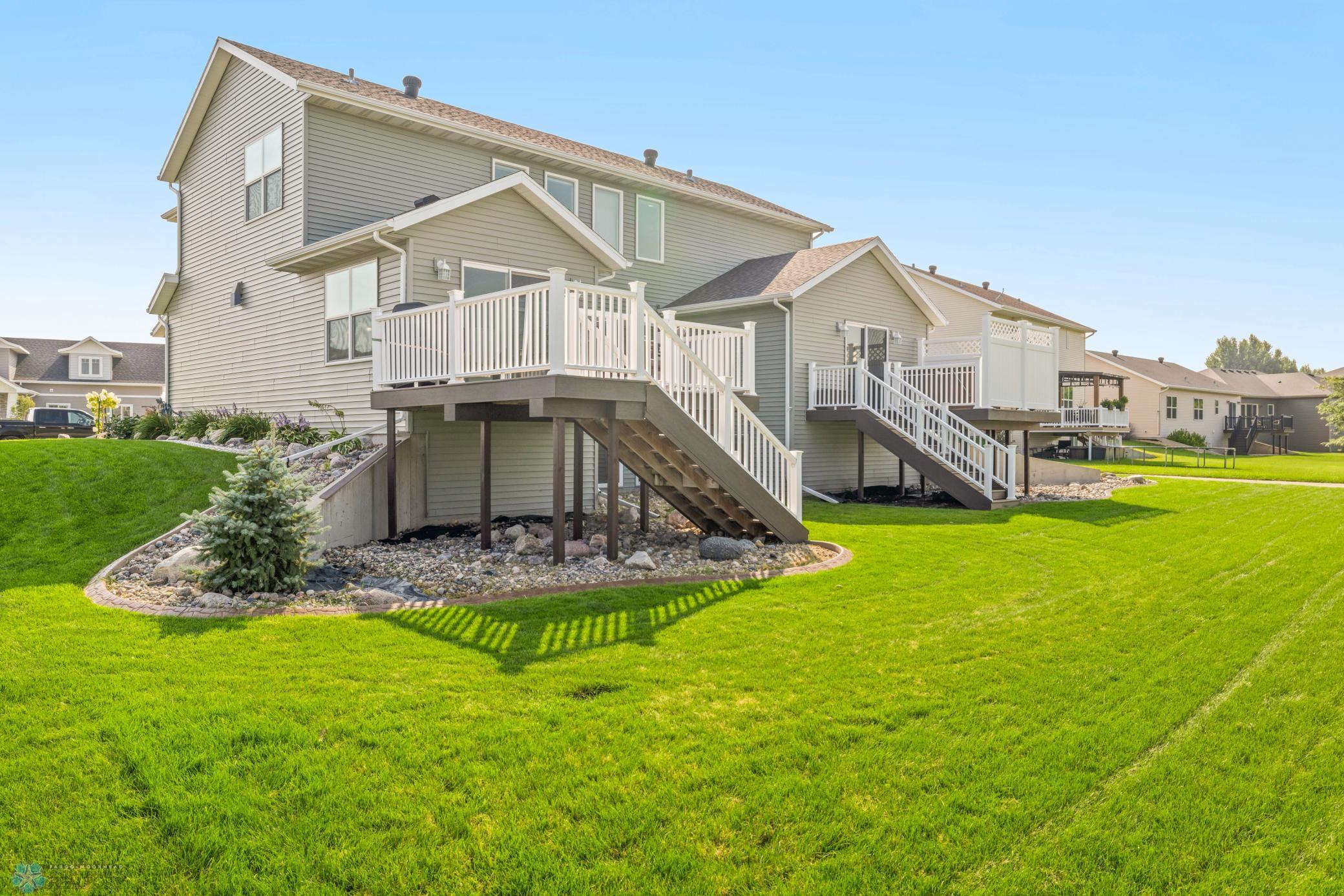 West Fargo, North Dakota 58078, United States, 6 Bedrooms Bedrooms, ,4 BathroomsBathrooms,Residential,Pending,47467