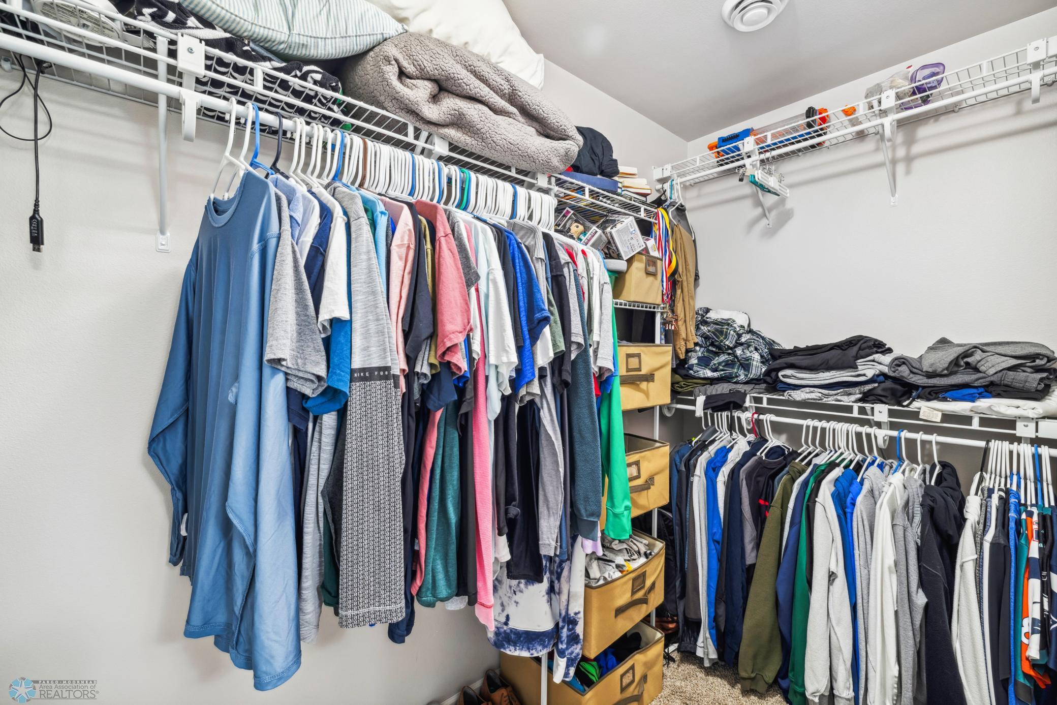 West Fargo, North Dakota 58078, United States, 6 Bedrooms Bedrooms, ,4 BathroomsBathrooms,Residential,Pending,47467