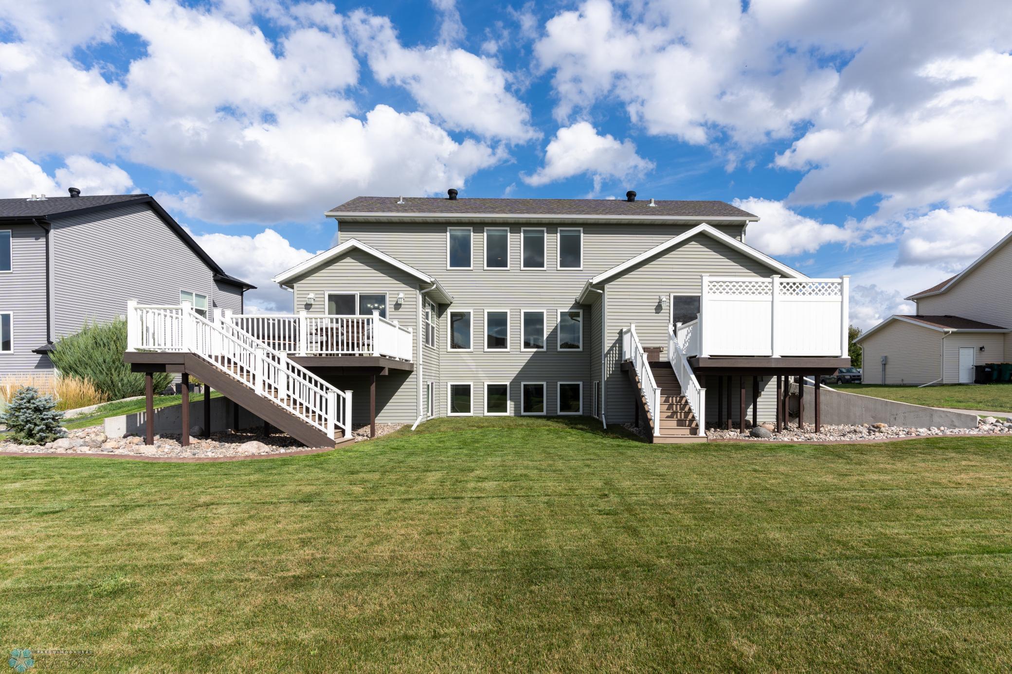 West Fargo, North Dakota 58078, United States, 6 Bedrooms Bedrooms, ,4 BathroomsBathrooms,Residential,Pending,47467