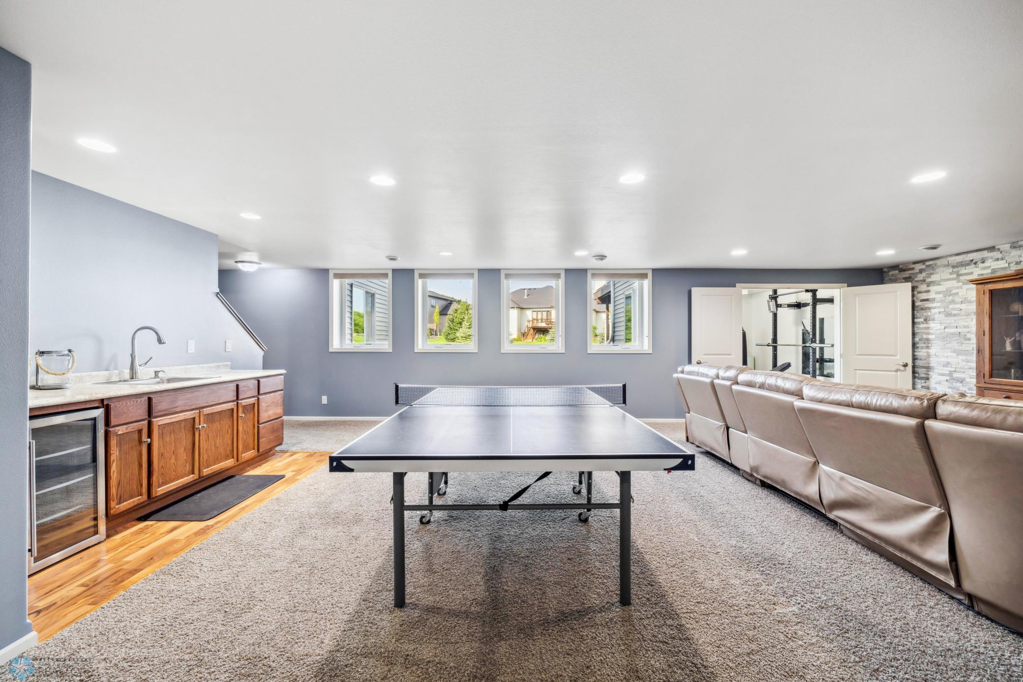 West Fargo, North Dakota 58078, United States, 6 Bedrooms Bedrooms, ,4 BathroomsBathrooms,Residential,Pending,47467