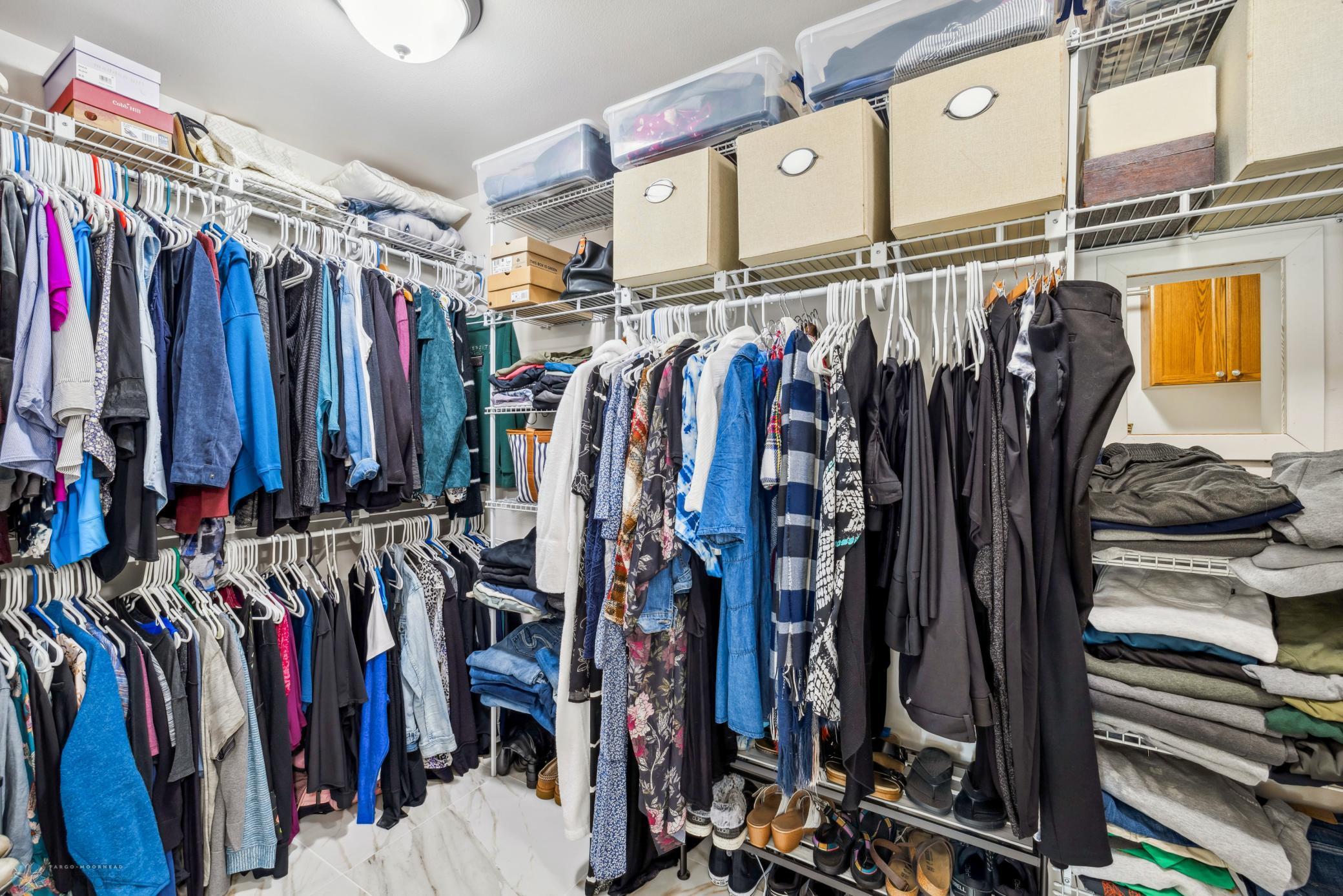 West Fargo, North Dakota 58078, United States, 6 Bedrooms Bedrooms, ,4 BathroomsBathrooms,Residential,Pending,47467