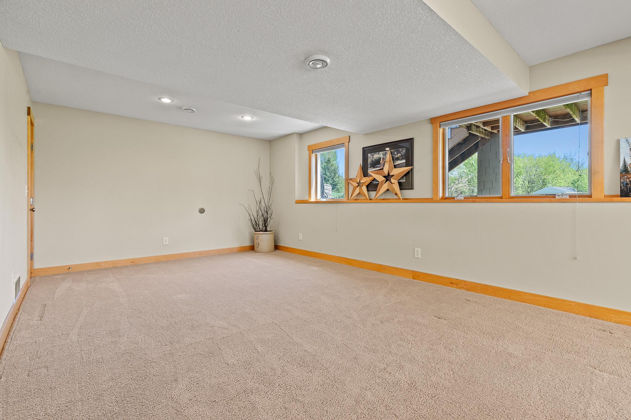 803 Prairie Meadows Drive, Hudson, Wisconsin image 39