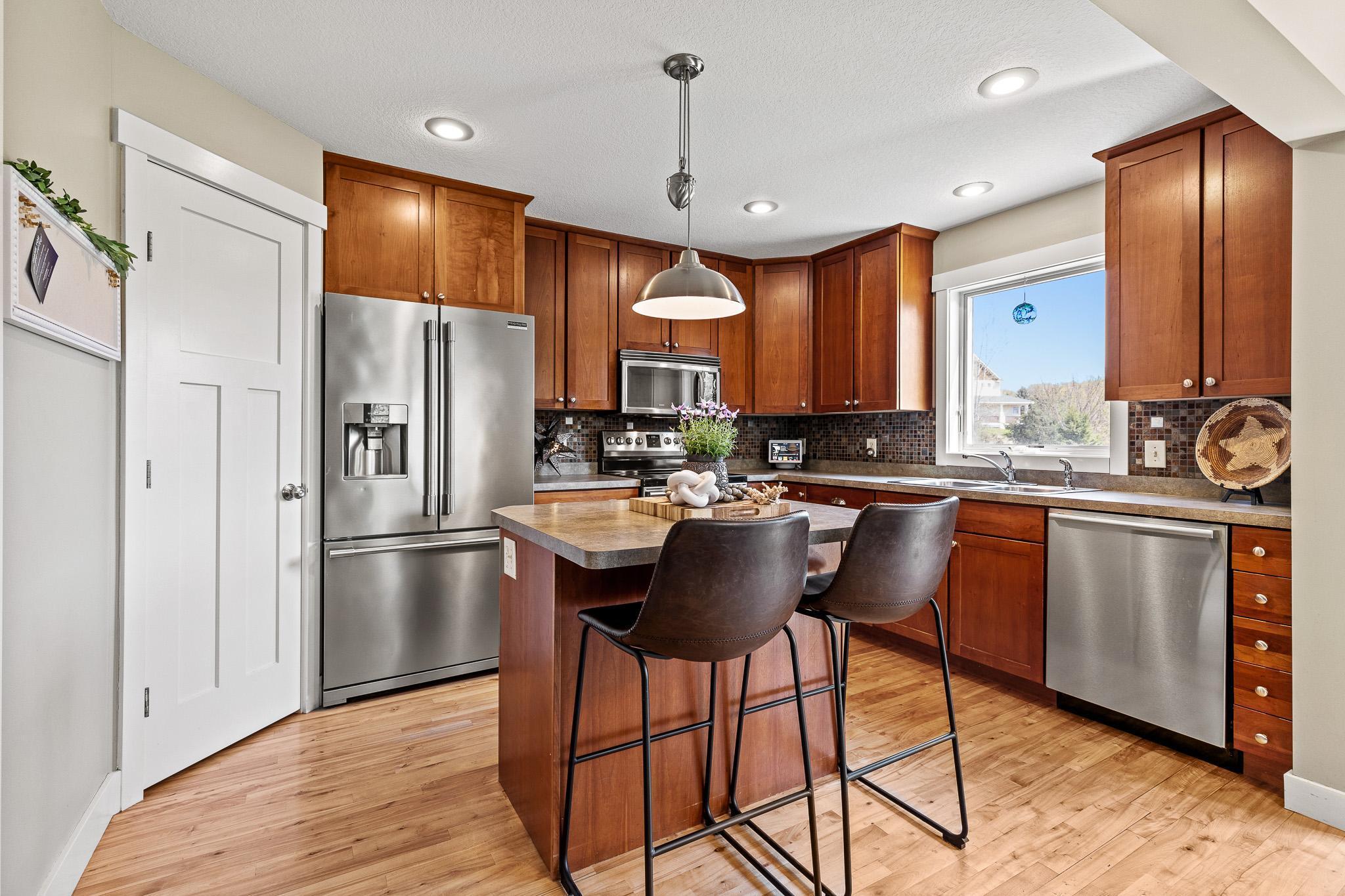 803 Prairie Meadows Drive, Hudson, Wisconsin image 22