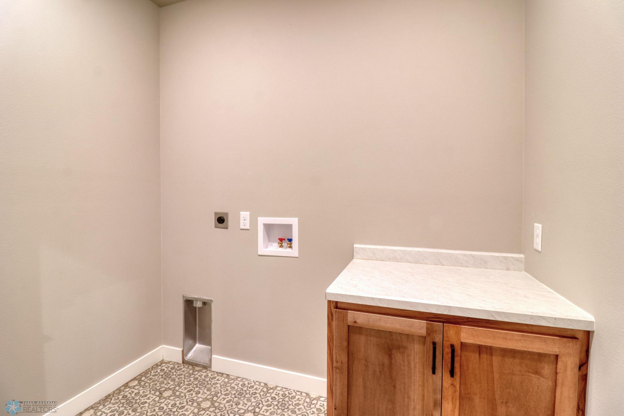 608 Blaine Street, Colfax, North Dakota image 37
