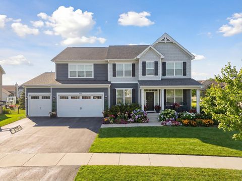 Homes For Sale - 3915 Founders Path<br/> Chaska, MN 55318