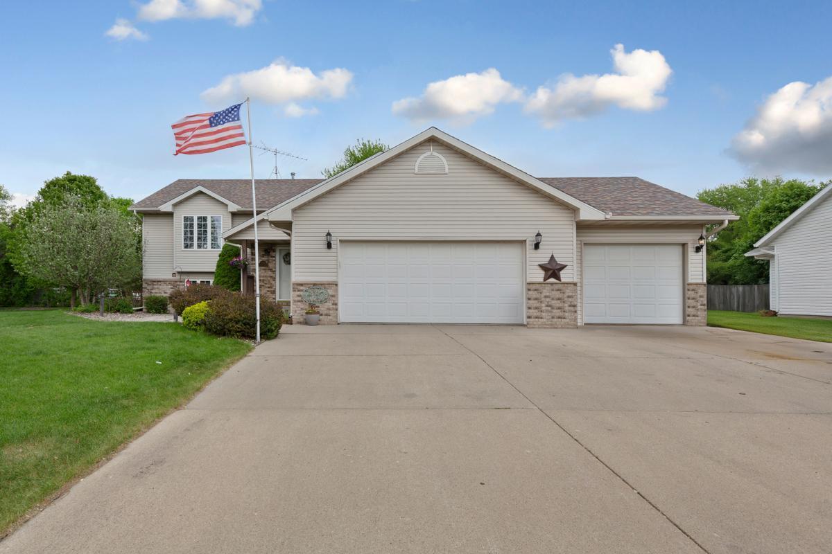 1905 Richway Lane, Owatonna, Minnesota image 3