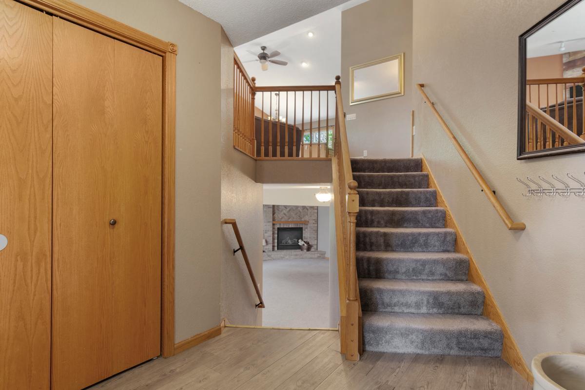 1905 Richway Lane, Owatonna, Minnesota image 6