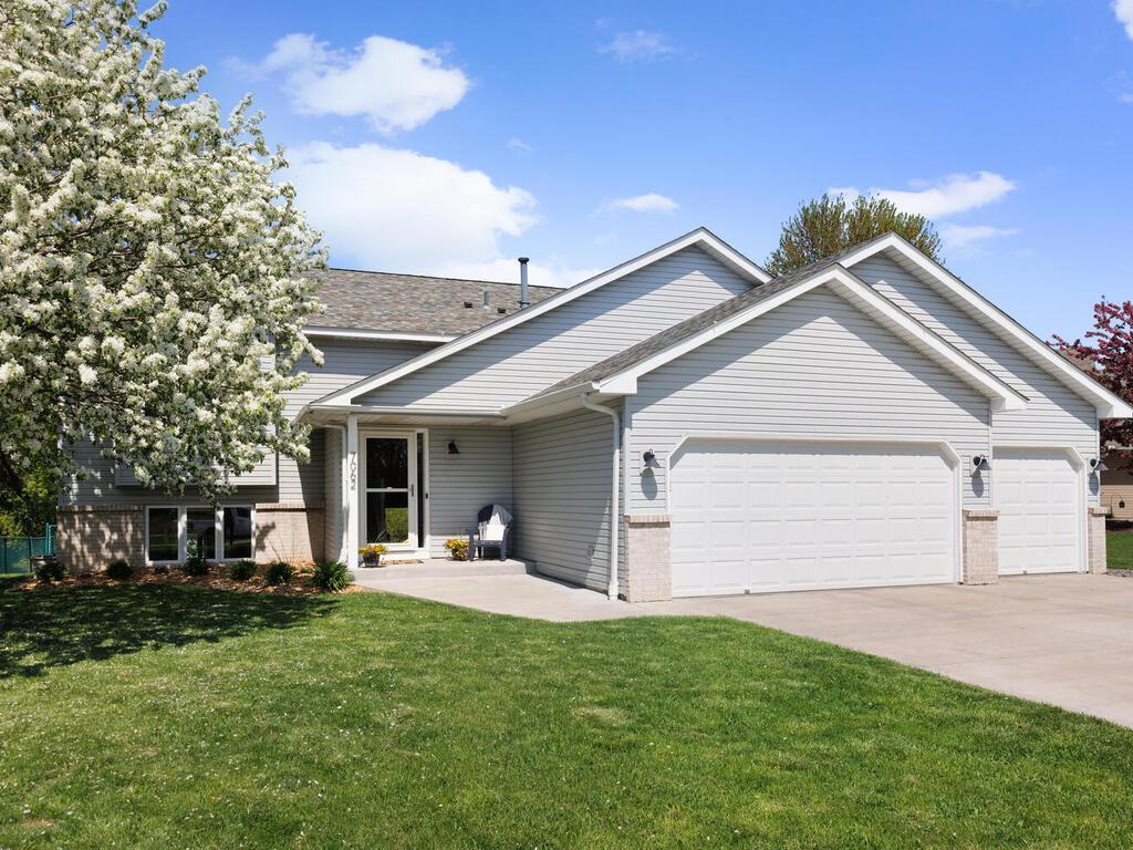 7062 Eagle Trail, Hugo, Minnesota image 4