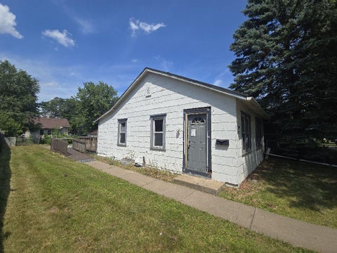 Homes For Sale - 1803 Sims Avenue<br/> Saint Paul, MN 55119