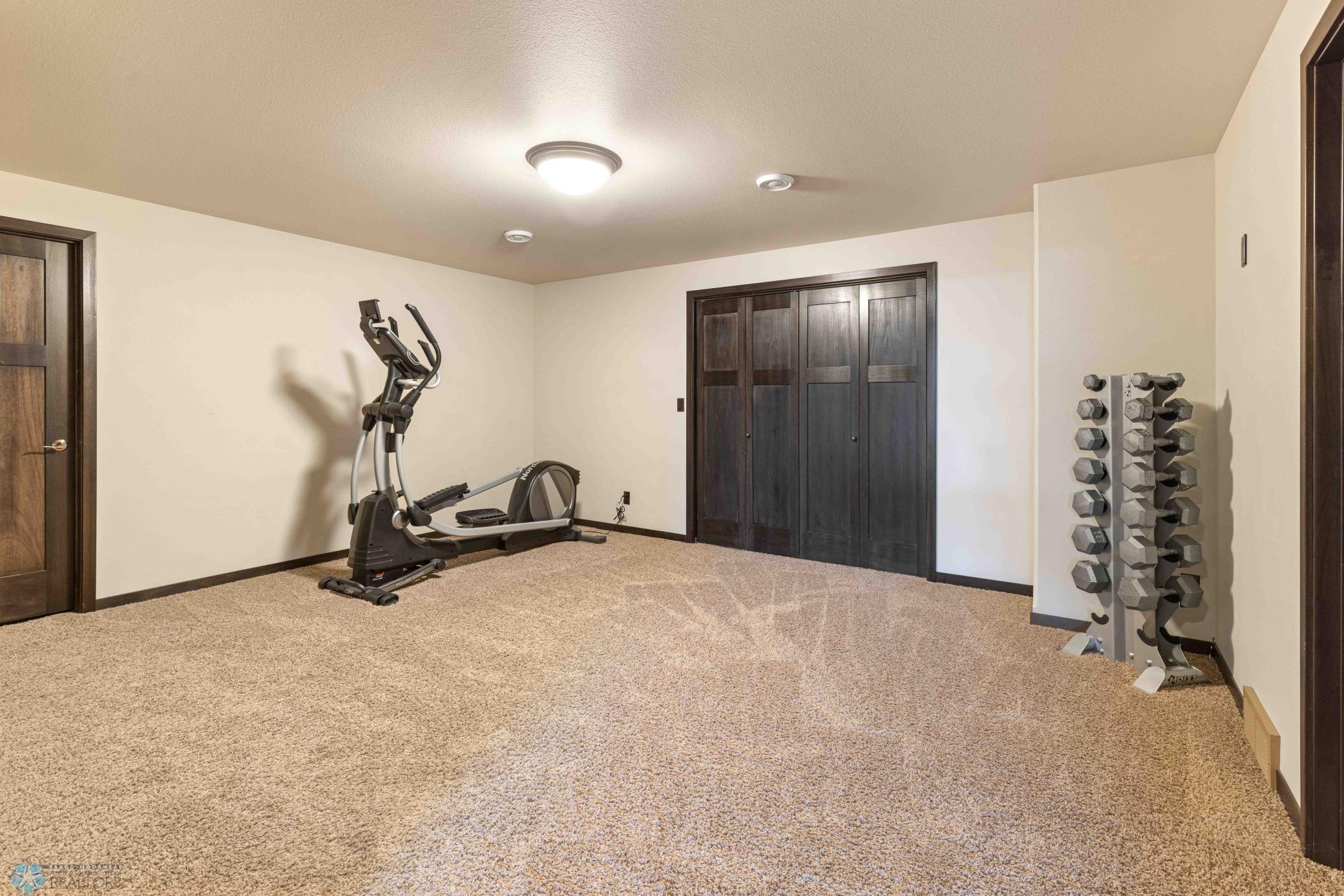 4963 Woodhaven Street, Fargo, North Dakota image 33