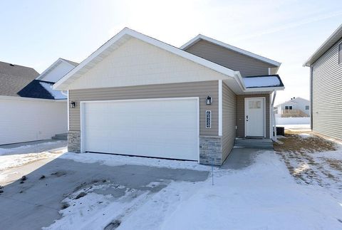 Homes For Sale - 6434 82nd Avenue<br/> Cass County, Horace, ND 58047