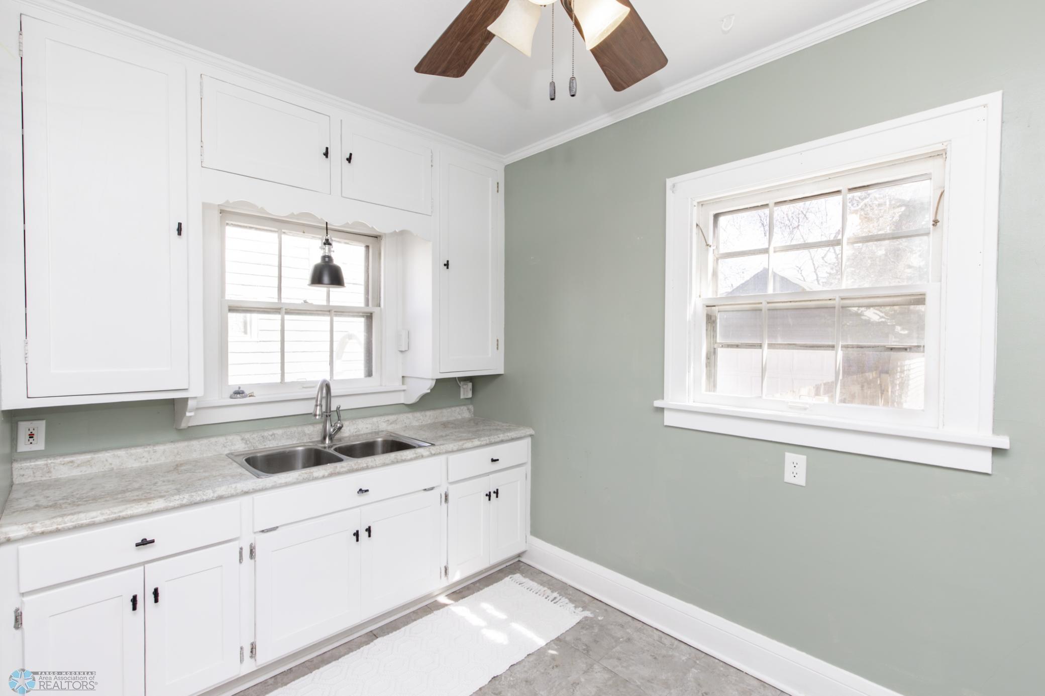 912 11th Street, Moorhead, Minnesota image 12