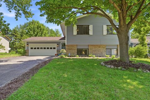 Homes For Sale - 14319 Shore Lane<br/> Prior Lake, MN 55372