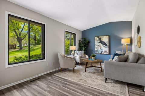 Townhouse For Sale - 9701 Cimarron Trail<br/> Hopkins, MN 55305